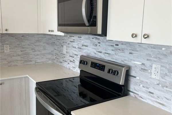 4pc Bathroom - 40 Palace Street Unit# J5, Kitchener, ON N2E0L2 Photo 3