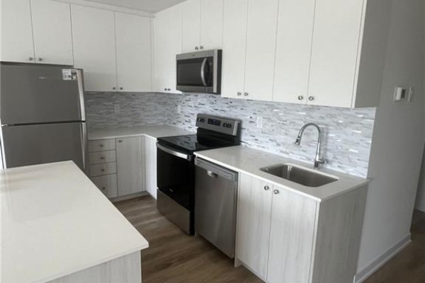 4pc Ensuite bath - 40 Palace Street Unit# J5, Kitchener, ON N2E0L2 Photo 4
