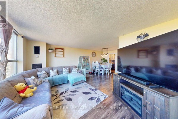 Primary Bedroom - 40 Panorama Court, Toronto, ON M9V4M1 Photo 4