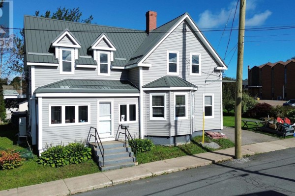 Kitchen - 40 Pleasant Street, North Sydney, NS B2A1K9 Photo 3