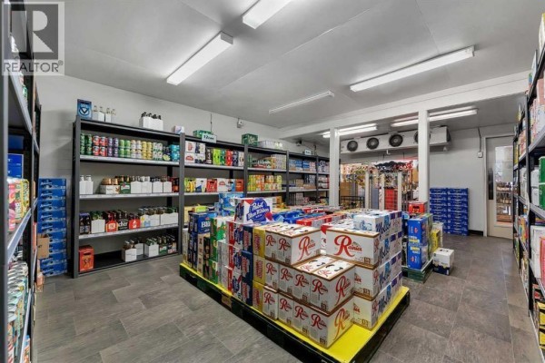 40 Railway Avenue W, Drumheller, AB T0J0Y6 Photo 4
