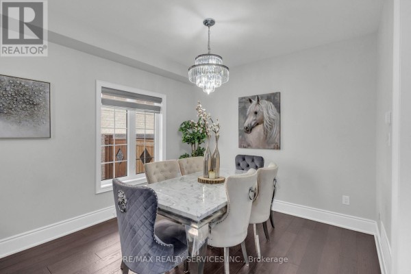 Media - 40 Rosewell Crescent, Halton Hills, ON L7G0N3 Photo 3