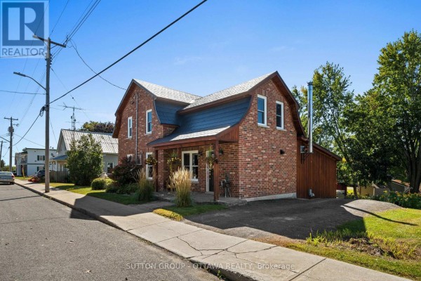 40 Sabourin Street, North Stormont, ON K0C1W0 Photo 2