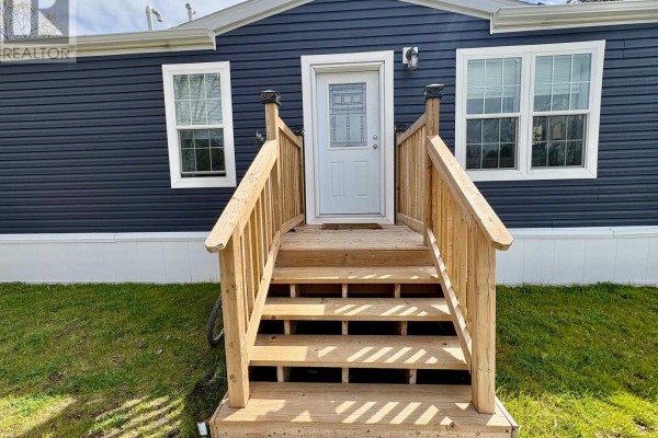 40 Shamrock Crescent, Essa, ON, photo 2