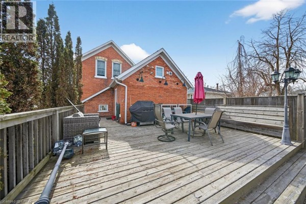 40 St Andrew Street, Port Dover, ON, photo 2