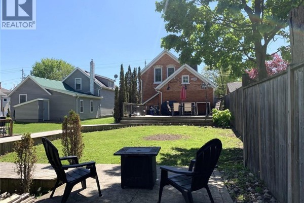 40 St Andrew Street, Port Dover, ON, photo 3