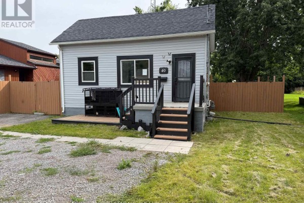 Laundry room - 40 St Patrick Street, Kawartha Lakes, ON K9V1R2 Photo 2
