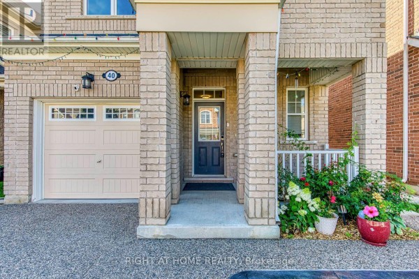 40 Stillwater Crescent, Hamilton, ON, photo 2