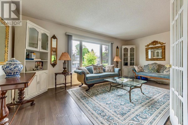 Family room - 40 Stonehill Boulevard, East Gwillimbury, ON L9N1E3 Photo 4