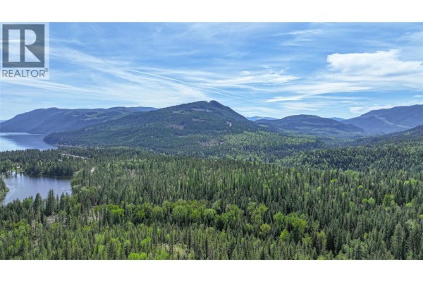 40 Stoney Road, Ashton Creek, BC V0E1V5 Photo 3