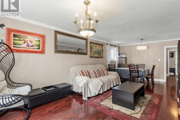 Primary Bedroom - 40 Tansley Avenue, Toronto, ON M1J1P3 Photo 4