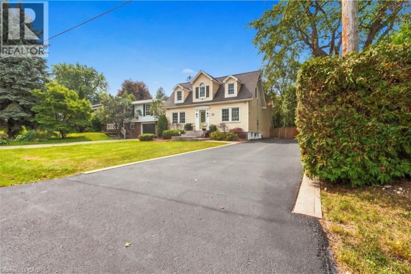 40 Valleyview Drive, Ancaster