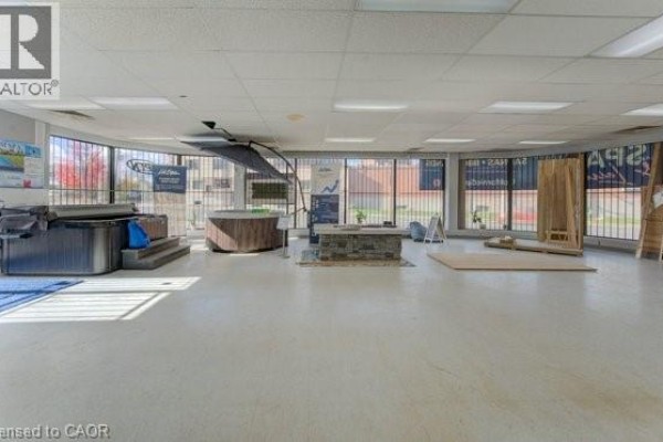 40 W Lancaster Street W, Kitchener, ON, photo 3