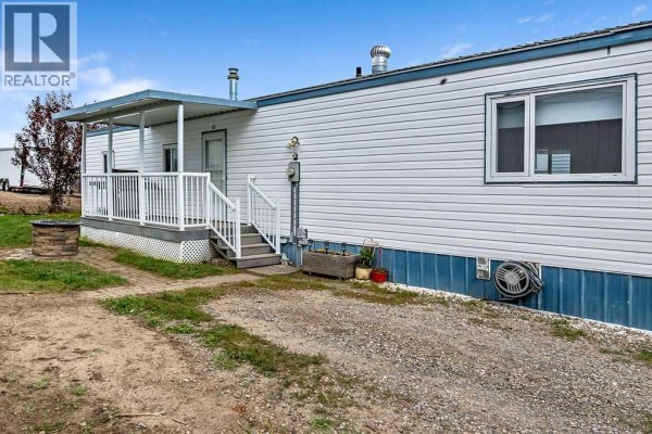 Primary Bedroom - 40 Westmount Place, Cayley, AB T1V1M7 Photo 5