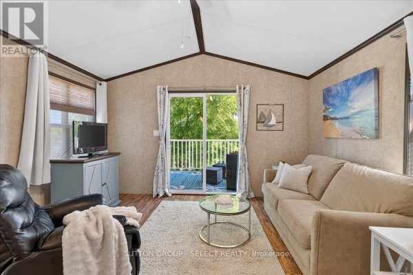 400 - 8685 Rock Glen Road, Lambton Shores, ON, photo 3