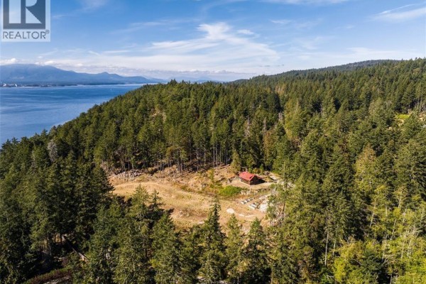 400 Baker Road, Salt Spring Island, BC V8K2N5 Photo 2
