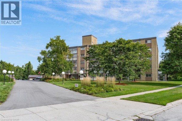 Breakfast - 400 Champlain Boulevard Unit# 104, Cambridge, ON N1R7J6 Photo 5