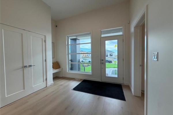 Great room - 400 Country Vista Drive, La Salle, MB R0G0A2 Photo 4
