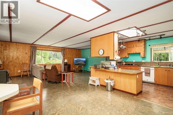 Bedroom - 400 Dyer Rd, Sayward, BC V0P1R0 Photo 4