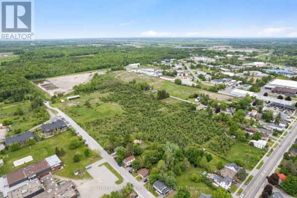 400 Lanark Street, Carleton Place, ON K7C3C4 Photo 5