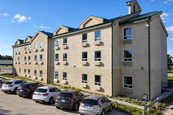 400 Main Street S, Morris, MB R0G1K0 Photo 5