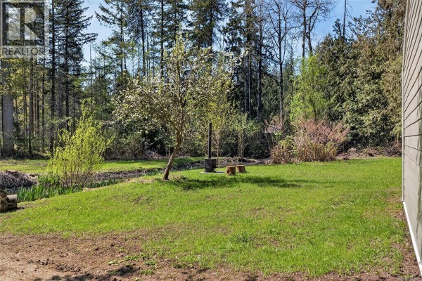 Primary Bedroom - 400 Manse Rd, French Creek, BC V9Y2B2 Photo 3