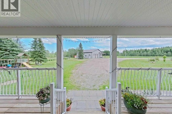 Foyer - 400043 Range Road 6-4, Rural Clearwater County, AB T4T1B7 Photo 5