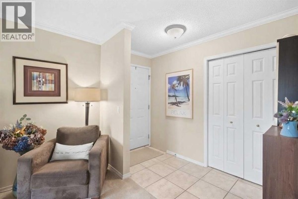 Kitchen - 4003, 7171 Coach Hill Road Sw, Calgary, AB T3H3R7 Photo 4