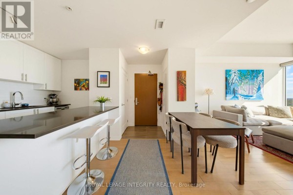 Den - 4005 - 805 Carling Avenue, Ottawa, ON K1S5W9 Photo 3