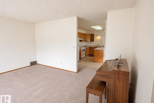 4005 55 Av, Whitecourt, AB, photo 3