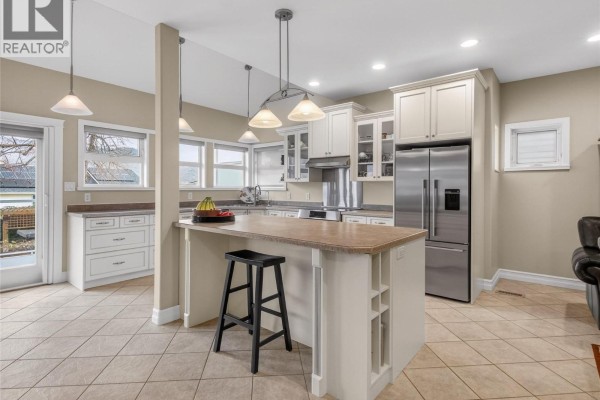 4005 Lobelia Drive, Osoyoos, BC, photo 3