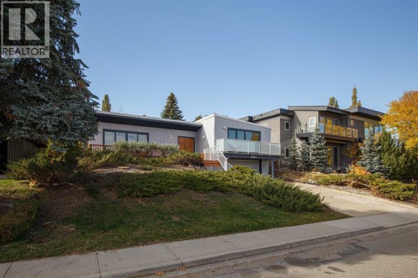 Primary Bedroom - 4007 14a Street Sw, Calgary, AB T2T3Y3 Photo 4