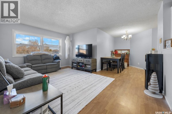 4008 Dewdney Avenue, Regina, SK S4T1A2 Photo 5