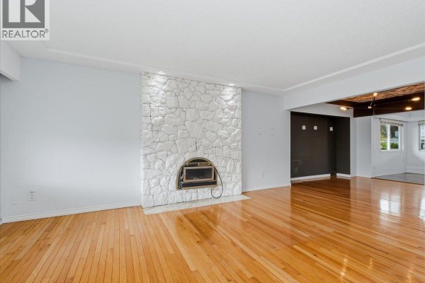 4009 Union Street, Burnaby, BC V5C2W9 Photo 3