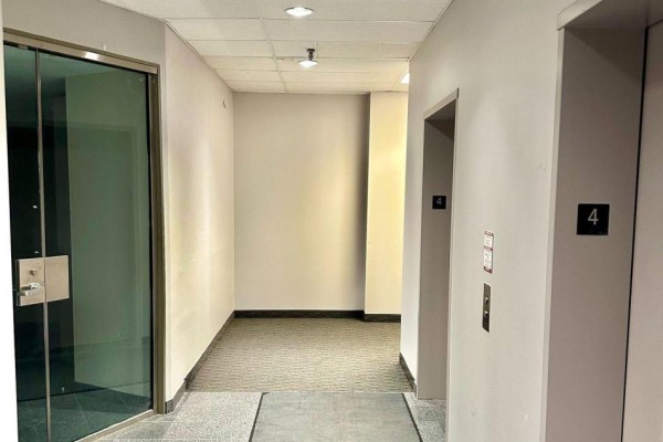 400c - 918 Dundas Street E, Mississauga, ON, photo 3