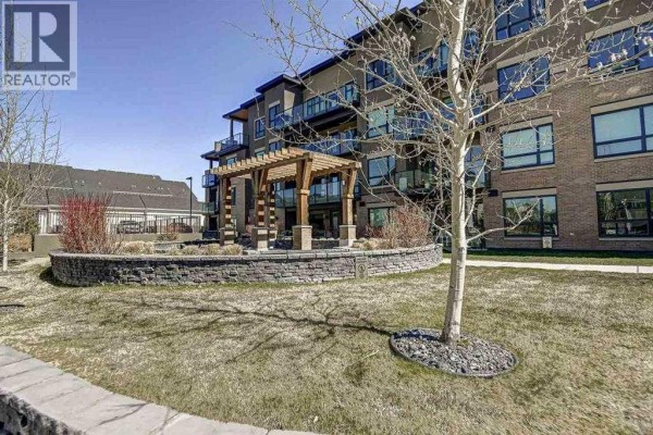 Primary Bedroom - 401, 145 Burma Star Road Sw, Calgary, AB T4C8A8 Photo 4