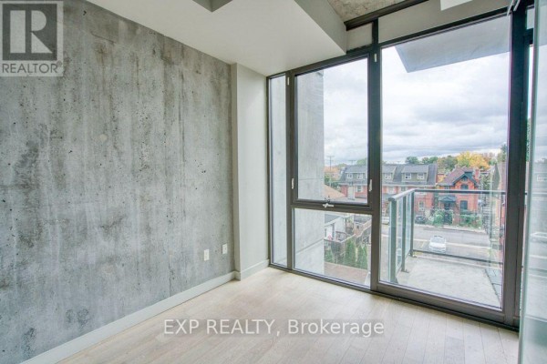 Living room - 401 - 224 Lyon Street N, Ottawa, ON K1R0C1 Photo 4