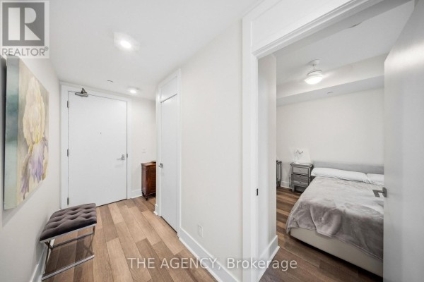 401 - 32 Davenport Road, Toronto, ON M5R0B5 Photo 4