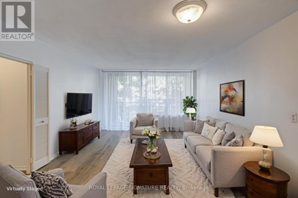 Living room - 401 - 60 Montclair Avenue, Toronto, ON M5P1P7 Photo 3