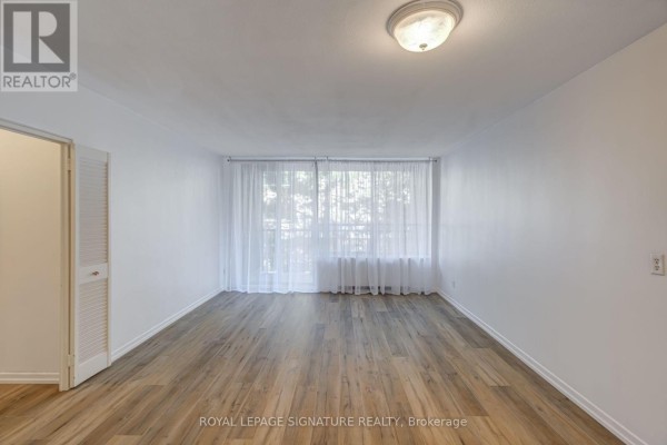 Bedroom - 401 - 60 Montclair Avenue, Toronto, ON M5P1P7 Photo 4