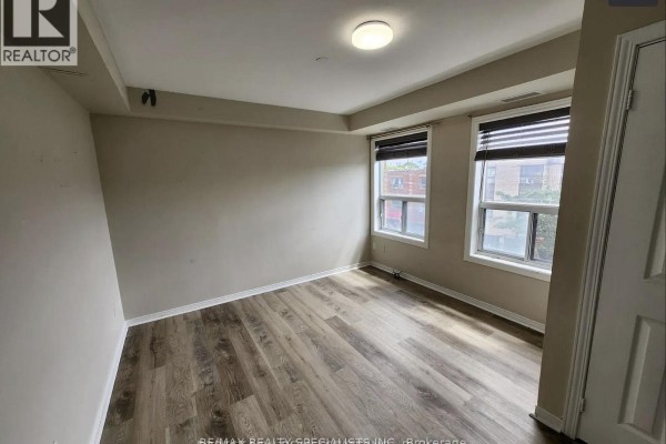 401 - 826 Bloor Street, Toronto, ON M6G1L9 Photo 2