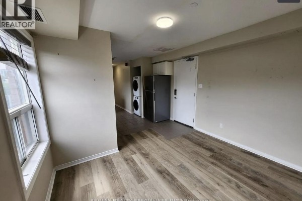 401 - 826 Bloor Street, Toronto, ON M6G1L9 Photo 3