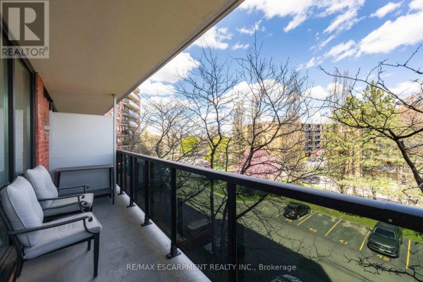 401 - 9 Bonheur Court, Brantford, ON, photo 3