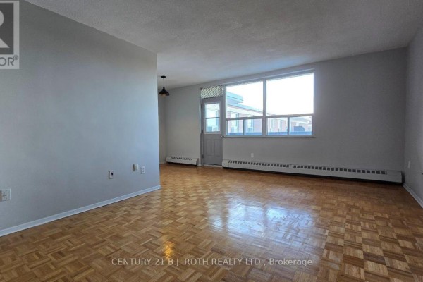 Living room - 401 - 98 Holgate Street, Barrie, ON L4N2T9 Photo 2