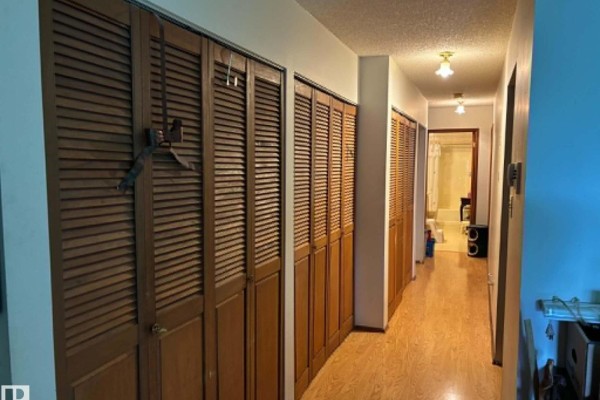 #401 10743 107 St Nw Nw, Edmonton, AB T5H2Y9 Photo 5