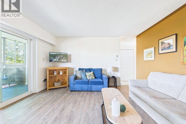 Bedroom - 401 1665 Oak Bay Ave, Victoria, BC V8R1B5 Photo 5