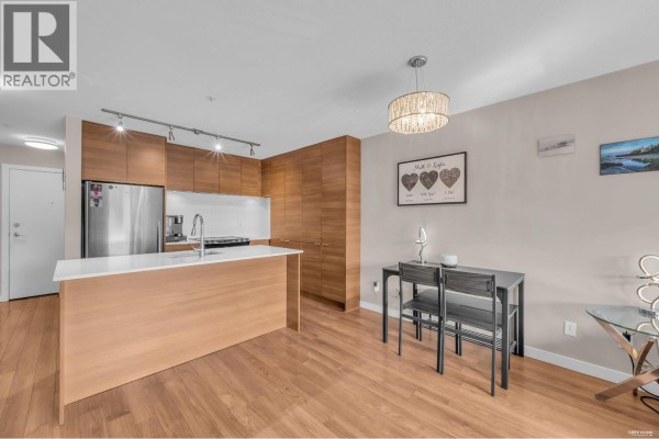 401 1677 Lloyd Avenue, North Vancouver, BC V7P0B1 Photo 4