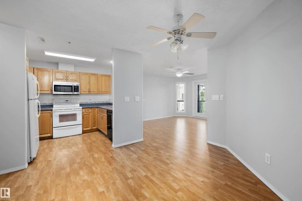 Primary Bedroom - #401 237 Youville Dr E Nw, Edmonton, AB T6L7G2 Photo 5
