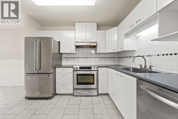 401 4425 Halifax Street, Burnaby, BC V5C6P2 Photo 3