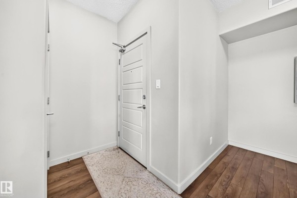 Primary Bedroom - #401 504 Griesbach Pr Nw, Edmonton, AB T5E6V9 Photo 4